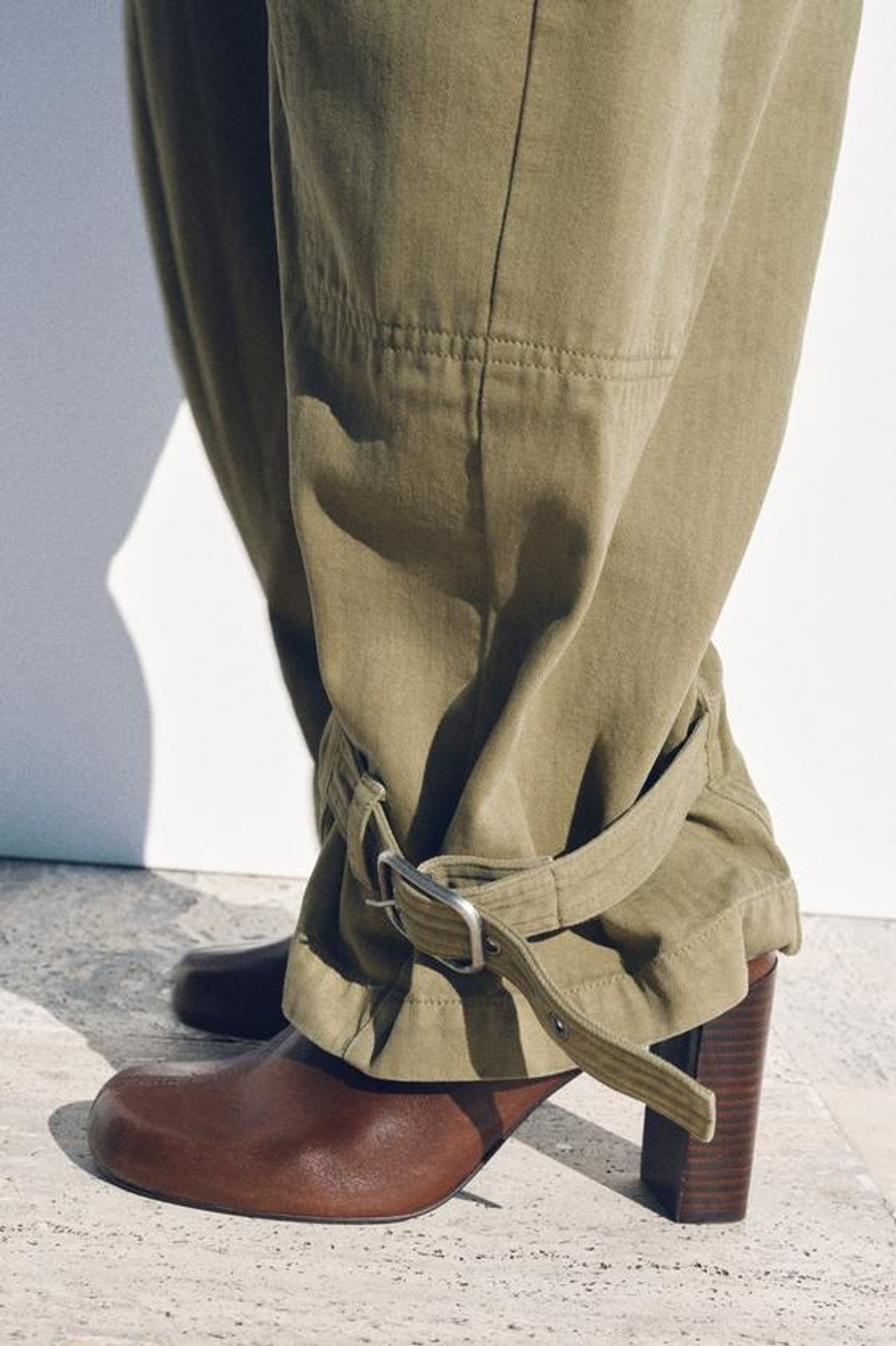 ZARA БРЮКИ КАРГО BARREL — ZW COLLECTION, СВЕТЛЫЙ ХАКИ