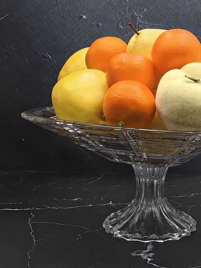 Блюдо-фруктовница стеклянная на ножке 28х15 см.