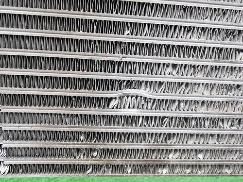 Радиатор масляный вынесенный BMW X5M F95 (19-нв)