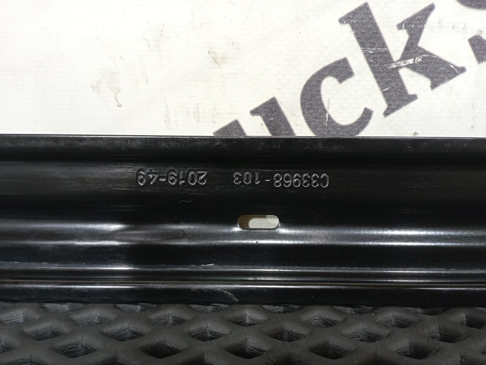 Стеклоподъёмник правый в сборе 2020г