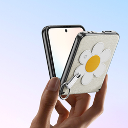 Чехол серого цвета (Daisy Edition - Starlight) из искусственной кожи от Dux Ducis для Samsung Flip 7 FE (W25 Flip) и Flip 6, серия Luvy Series Case
