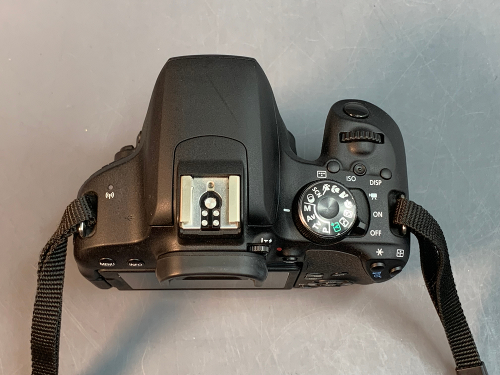Canon 800D Kit 18-55mm IS STM 3.100 кадров