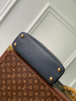 Louis Vuitton Capucines BB