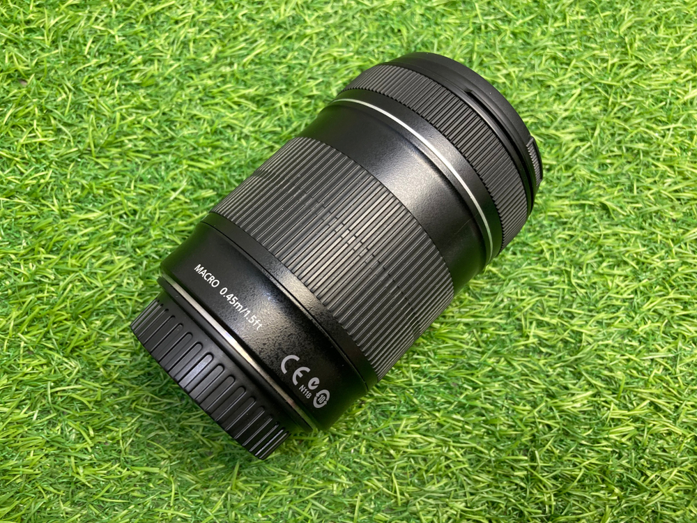 Canon EF-S 18-135mm 3.5-5.6 IS