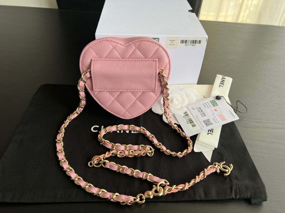 Chanel Heart Bag 11 cm
