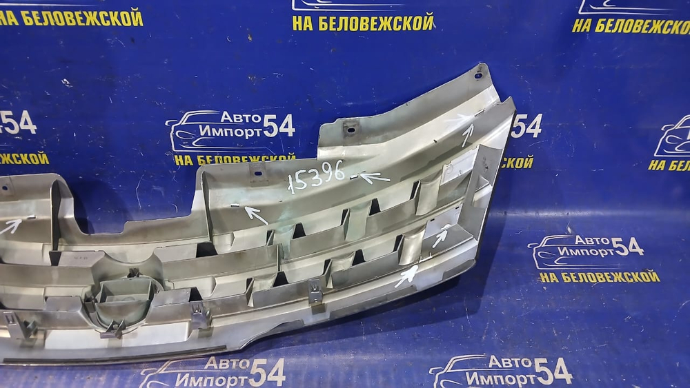 Решетка радиатора NISSAN PRESAGE 2006-2009