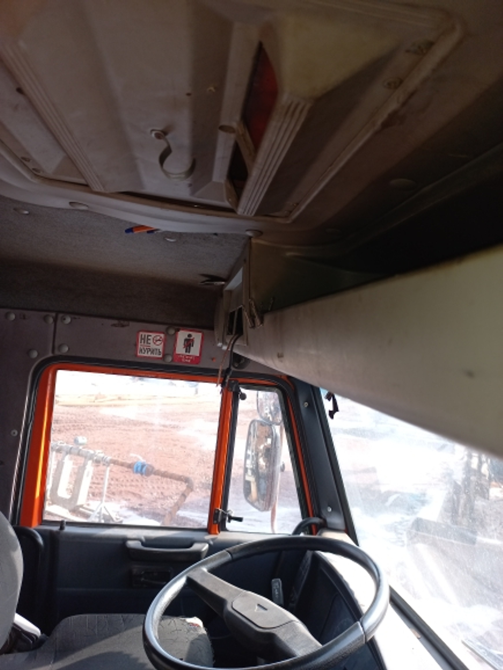 КамАЗ 53504 6x6 Седельный тягач 53504-46 (Дизельный, 11,8 л, 300 л.с., МТ)