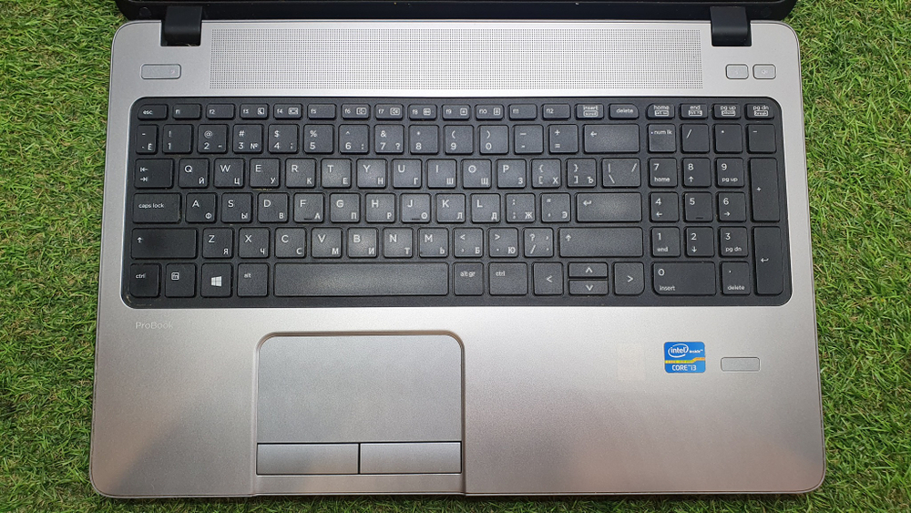 Ноутбук HP i3/4Gb