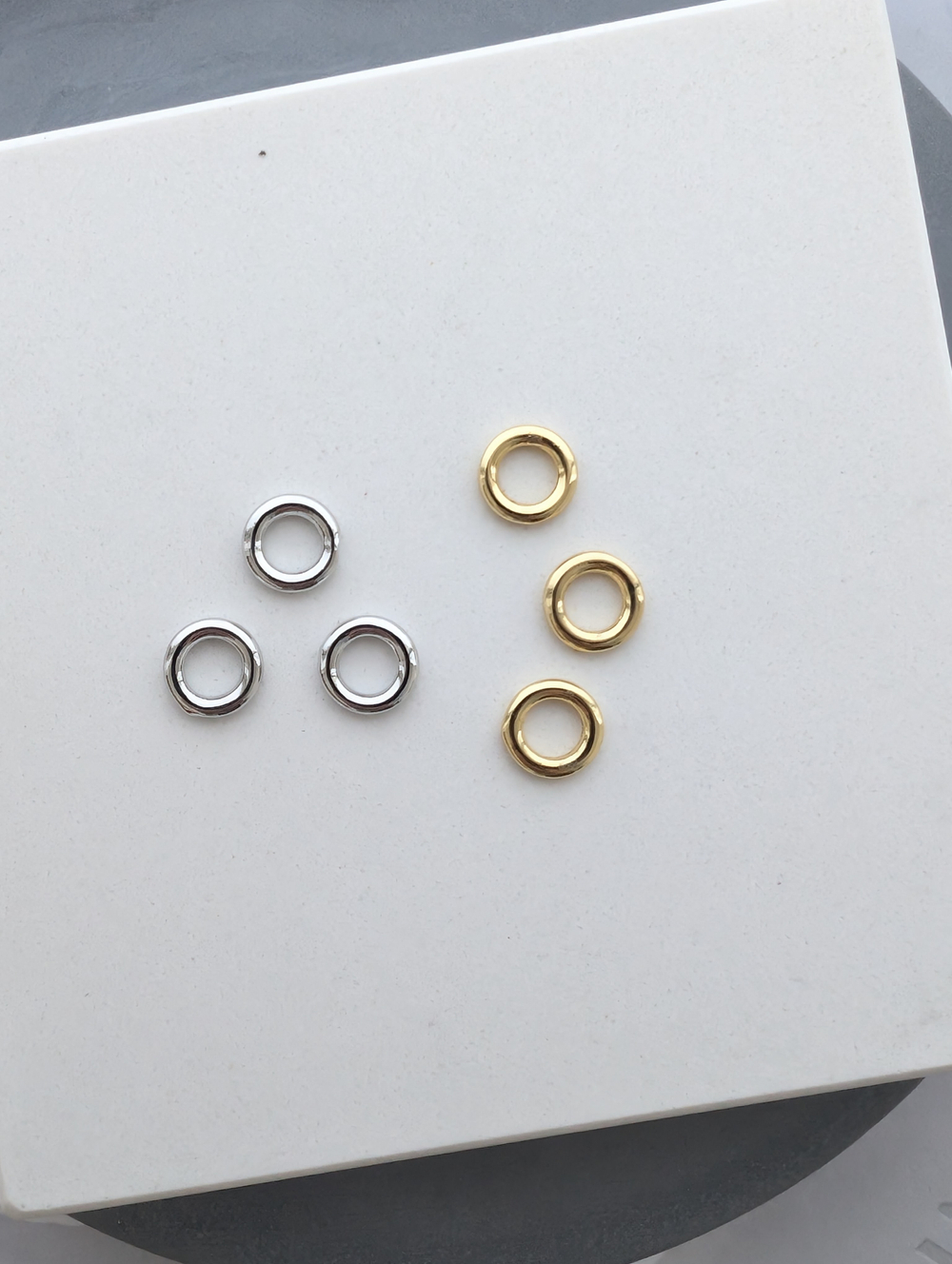 Кольца спаянные 9*1.7мм, 1шт