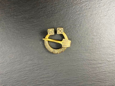 Фибула. Скандинавия, Русь 10-12 в.