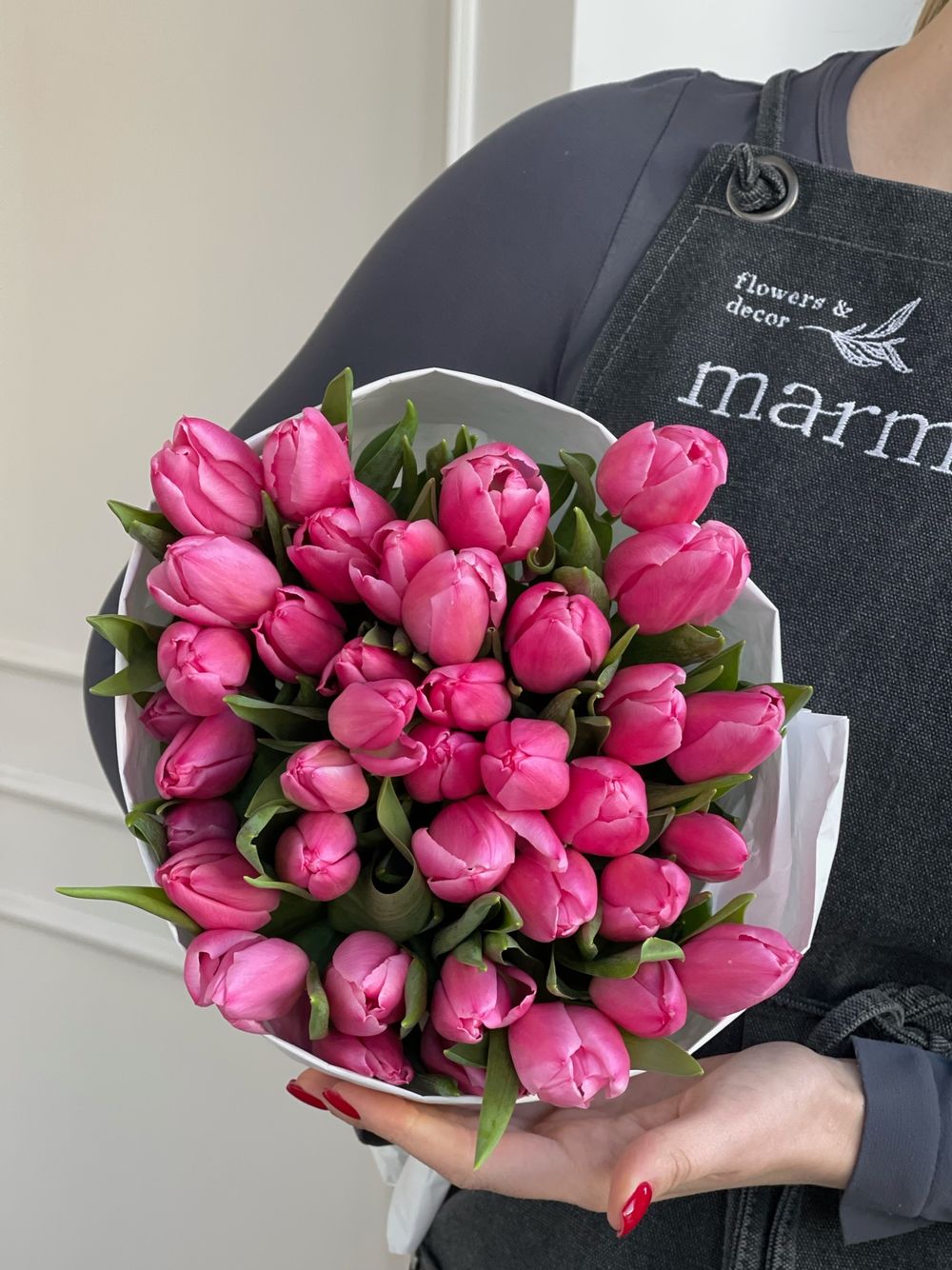 Тюльпаны классика - ярко-розовый цвет