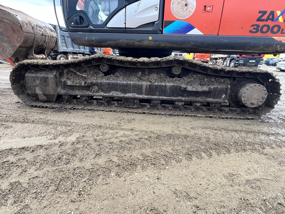 HITACHI ZX300 Экскаватор ZX300LC-5A (Дизельный, 7,8 л, 242 л.с., АТ)