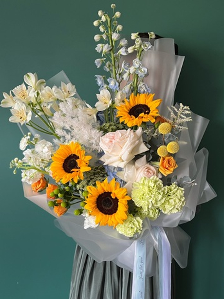 Букет «Весна встречает лето»