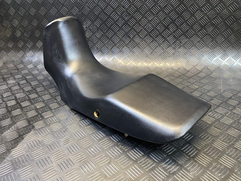 Сиденье Yamaha TDM850 RN03J 053975