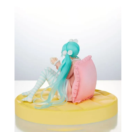 Фигурка Хацунэ Мику с чаем Vocaloid, 10,5 см.