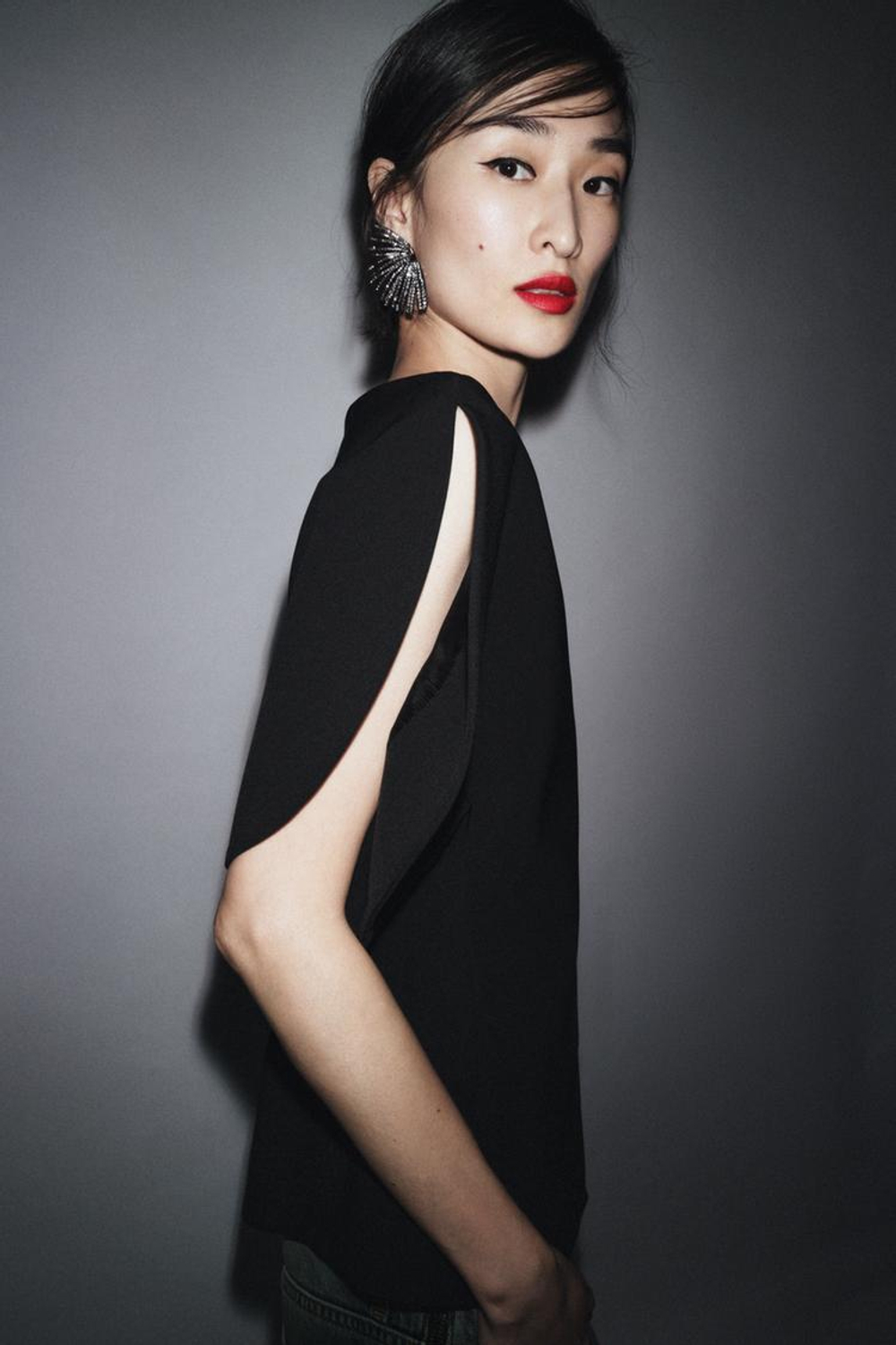 ZARA ТОП С ОБЪЕМНЫМИ РУКАВАМИ — ZW COLLECTION, ЧЕРНЫЙ