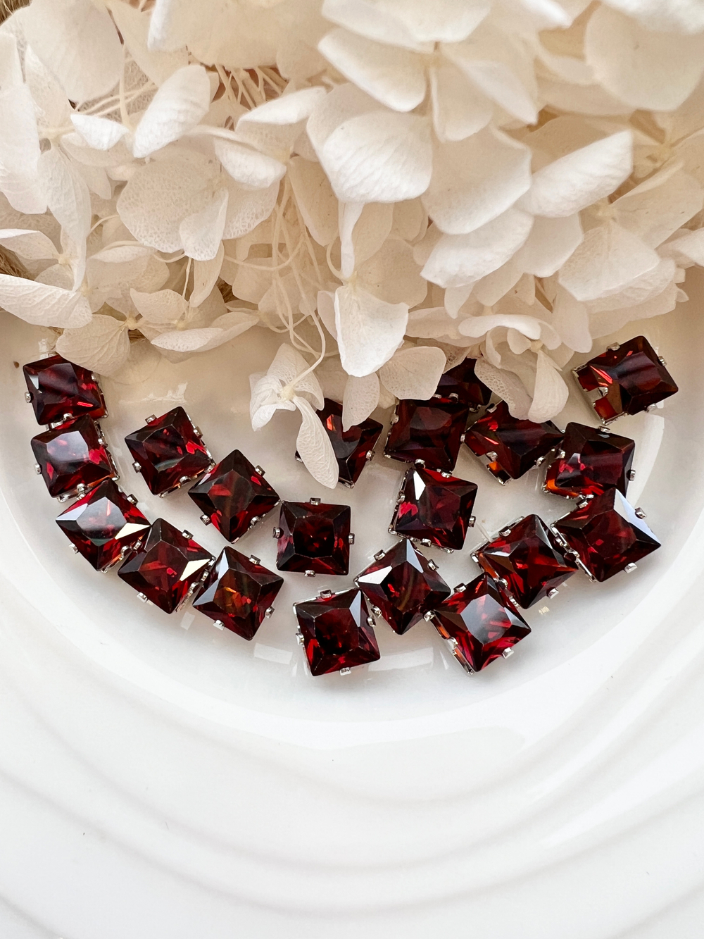 Фианит квадрат 8*8 мм, Гранат (оправа серебро)