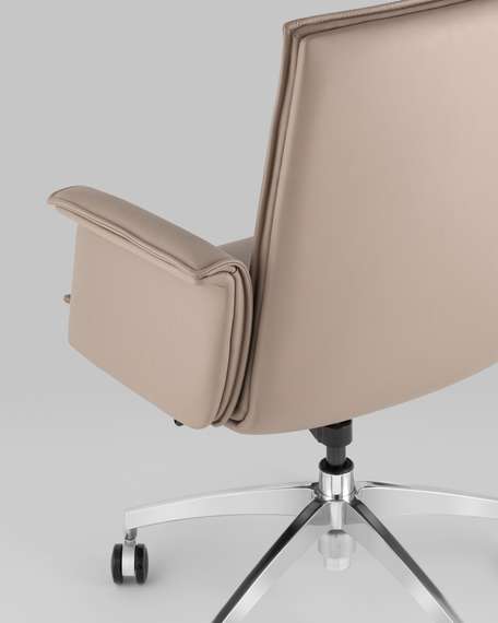 Кресло офисное Regenta бежевое