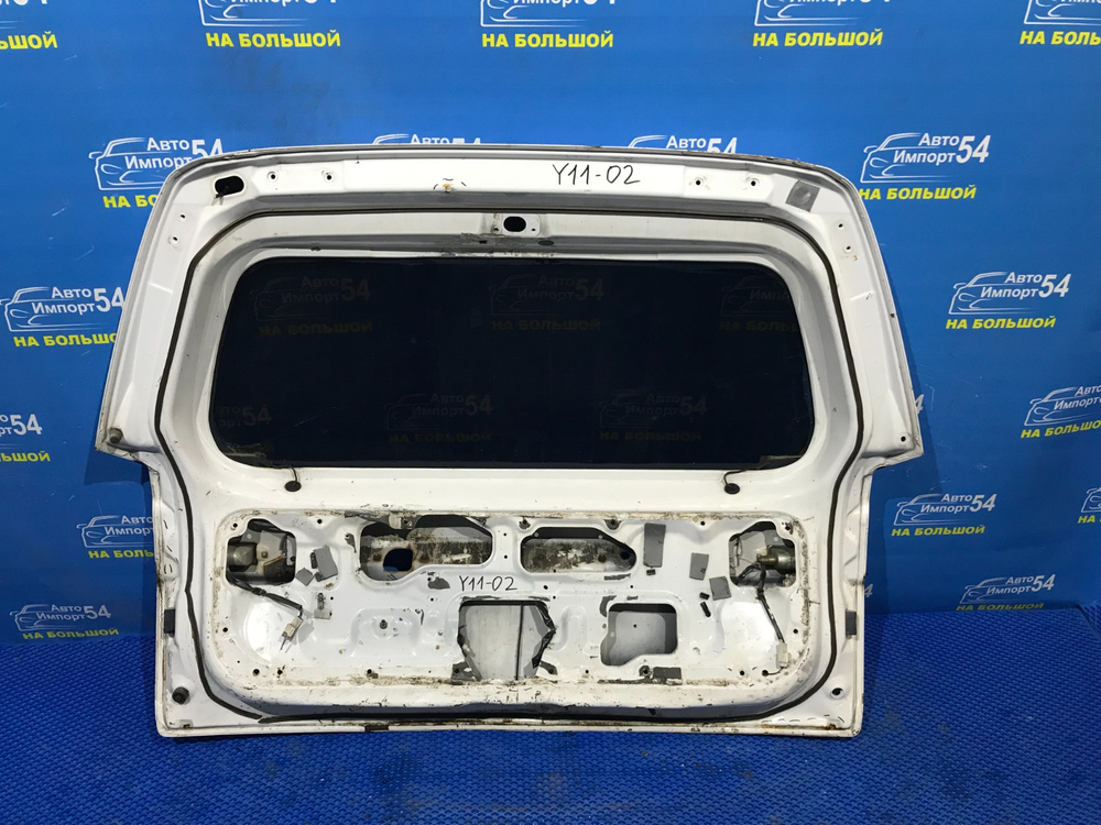 Дверь пятая NISSAN AD 1999