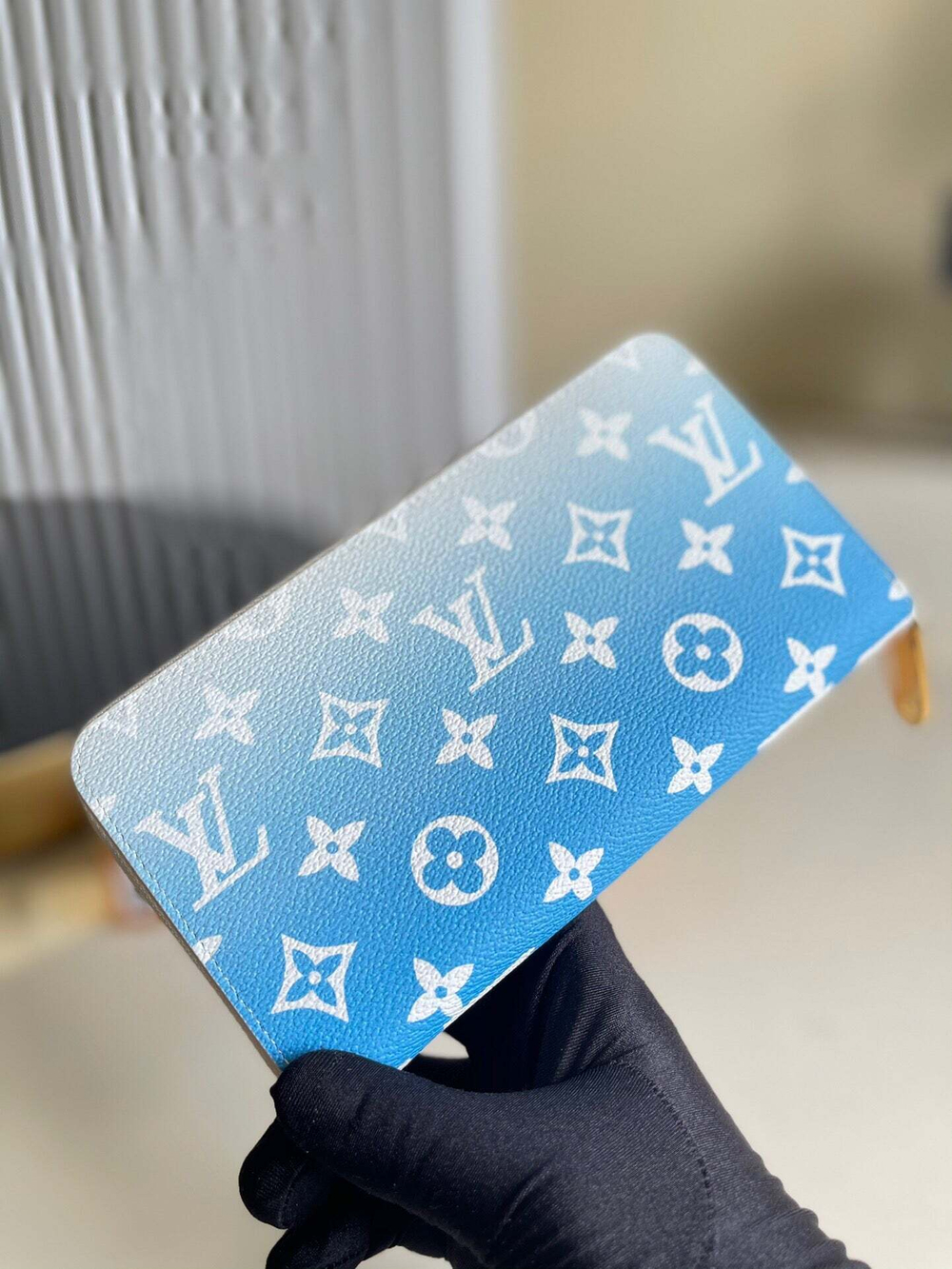 Louis Vuitton Zippy Wallet