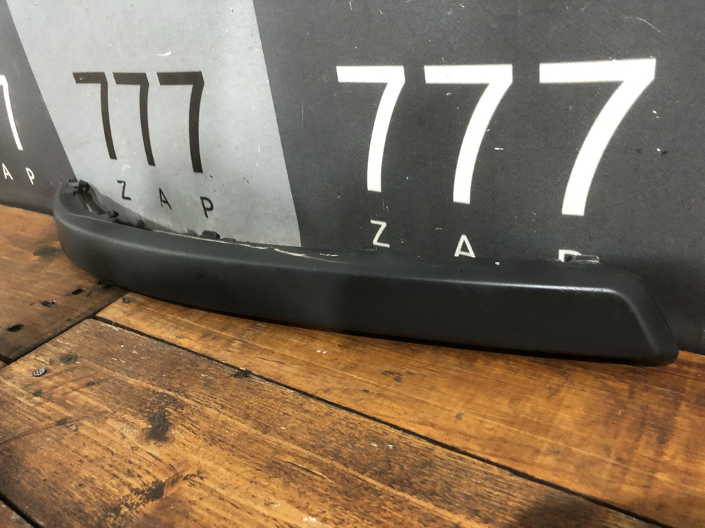 Молдинг переднего бампера правый Opel Corsa C 00-06 Б/У Оригинал 13120947