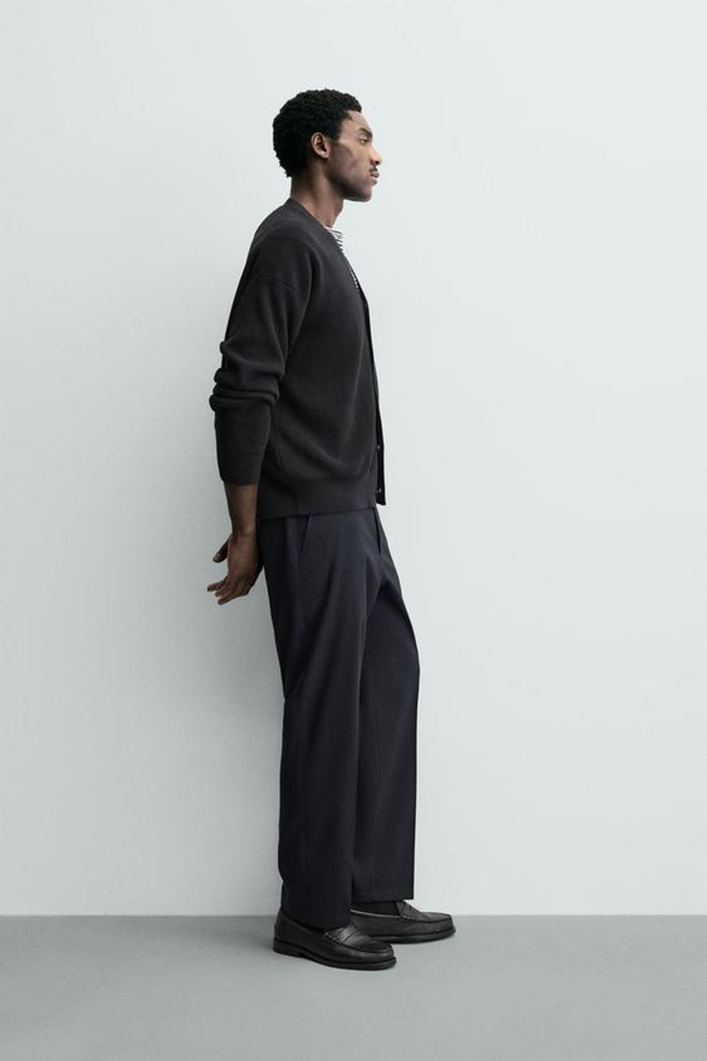 ZARA БРЮКИ REGULAR FIT ИЗ СМЕСОВОЙ ШЕРСТИ NON IRON, МОРСКОЙ СИНИЙ