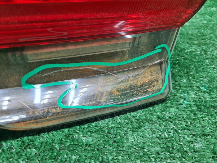 Фонарь крышки багажника Porsche Macan 95b (18-21)