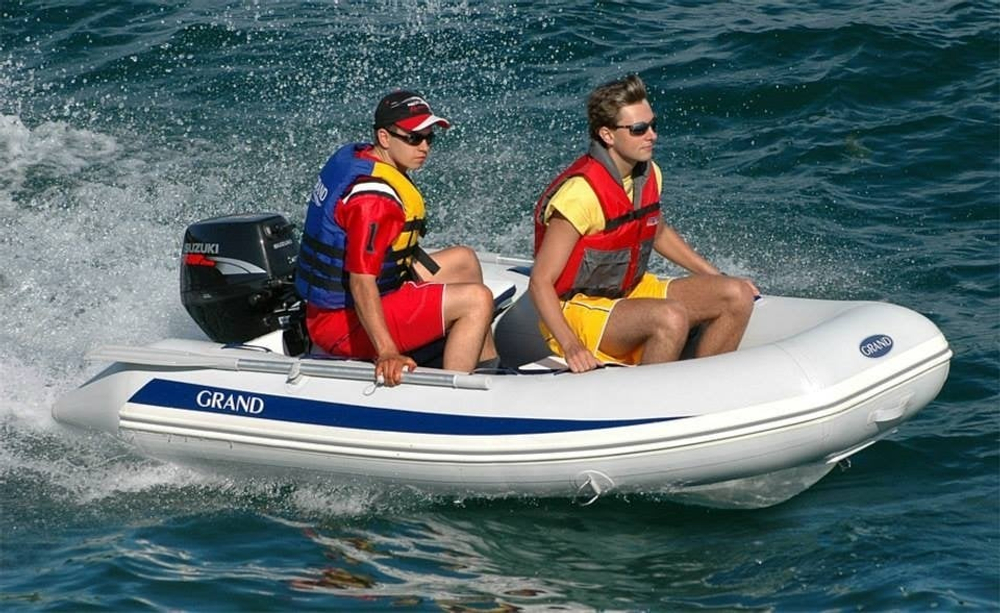 Лодка РИБ GRAND SILVER LINE S330