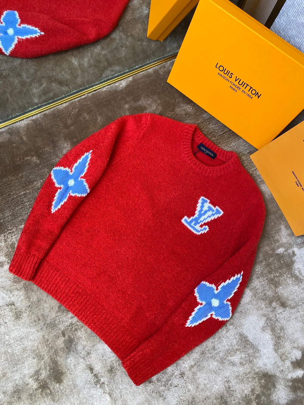Louis Vuitton Sweatshirt