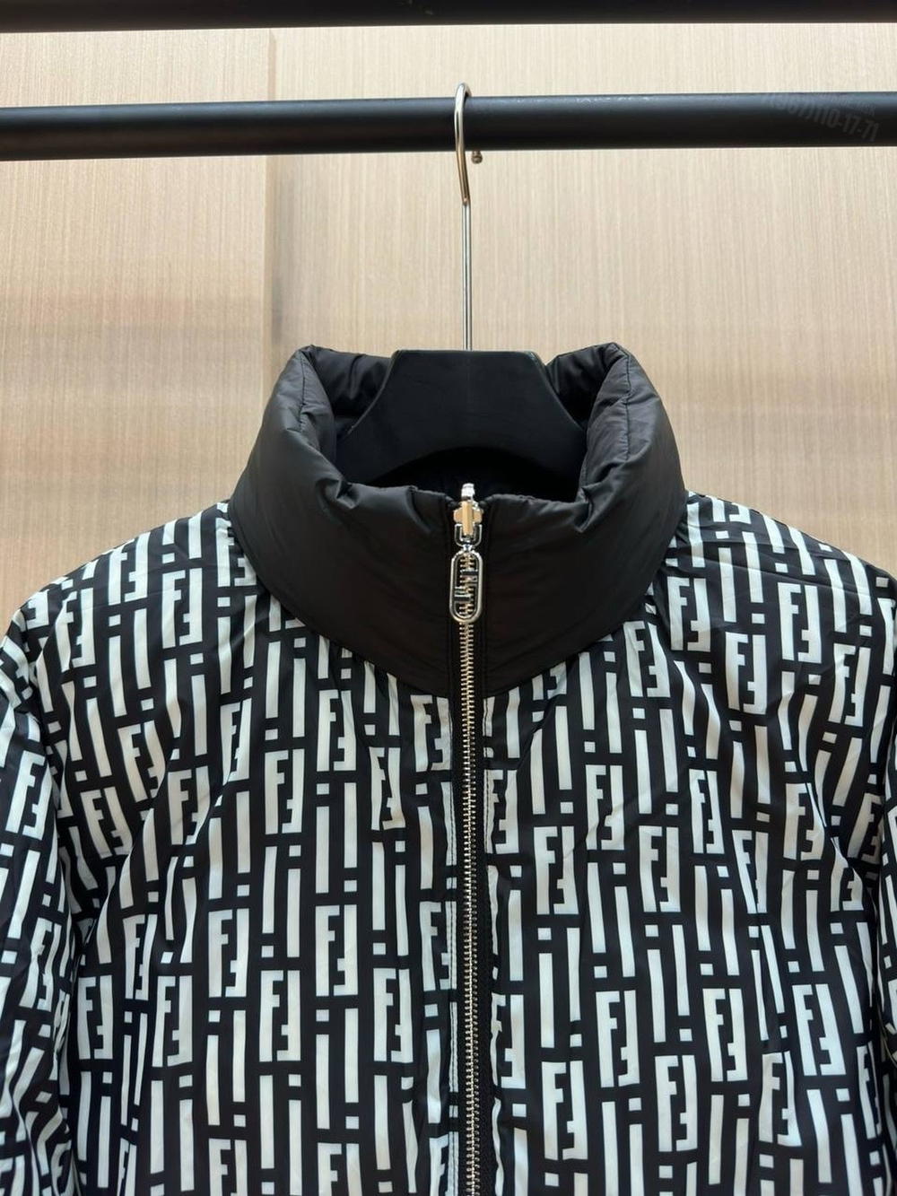 Двухсторонний пуховик Fendi