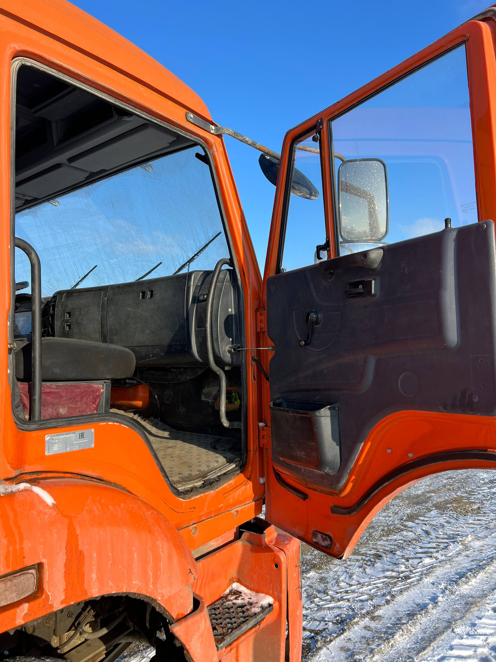 КамАЗ 6520 6x4 Самосвал 6520-3026041-53 (Дизельный, 11,8 л, 400 л.с., МТ)