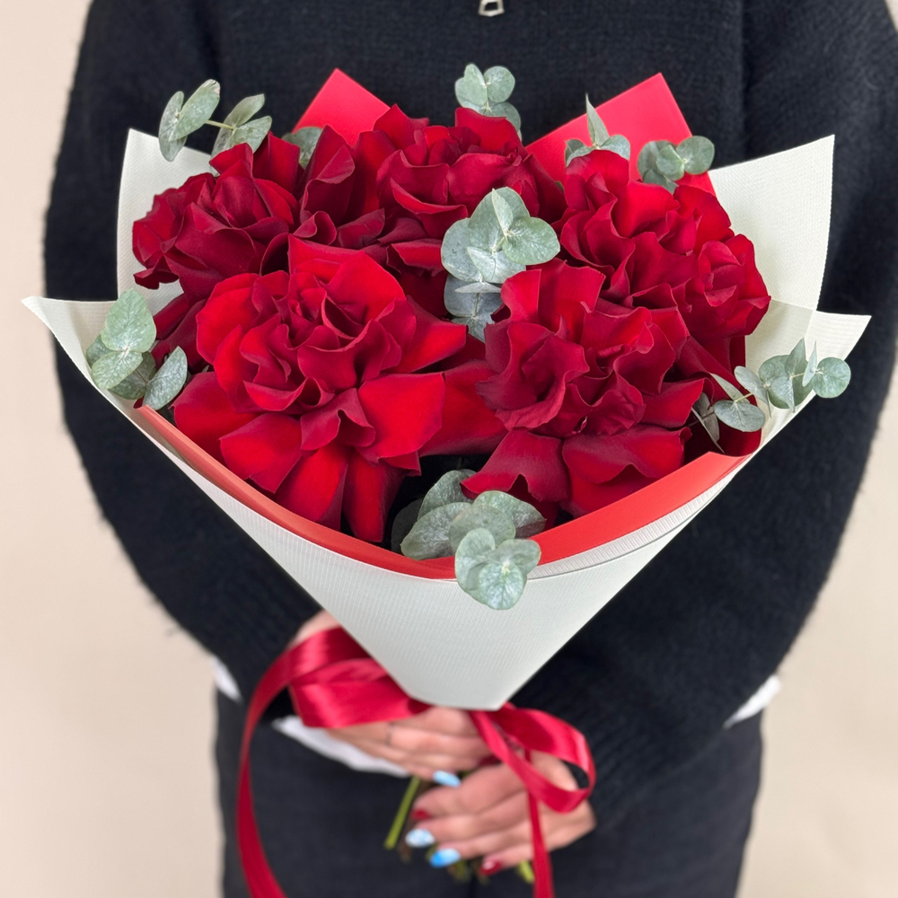 С18280 МОНОБУКЕТ ИЗ 5 ФРАНЦУЗСКИХ РОЗ С ЗЕЛЕНЬЮ