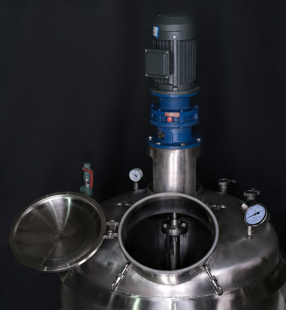 Реактор из нержавеющей стали, 500 л.