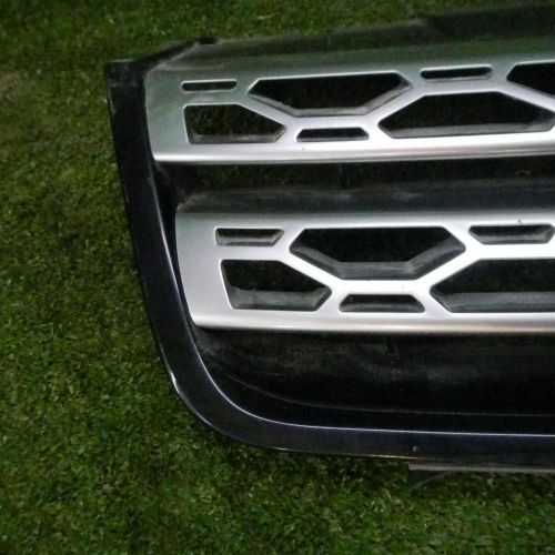 Решетка радиатора Land Rover Discovery Sport (2014-2019)