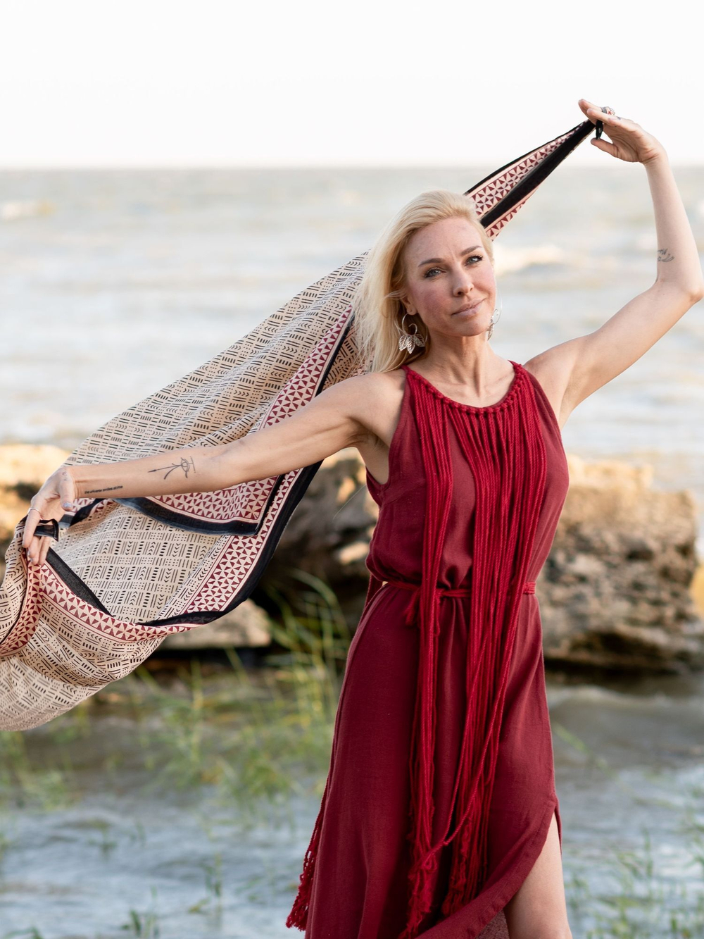 Легкий шарф-платок