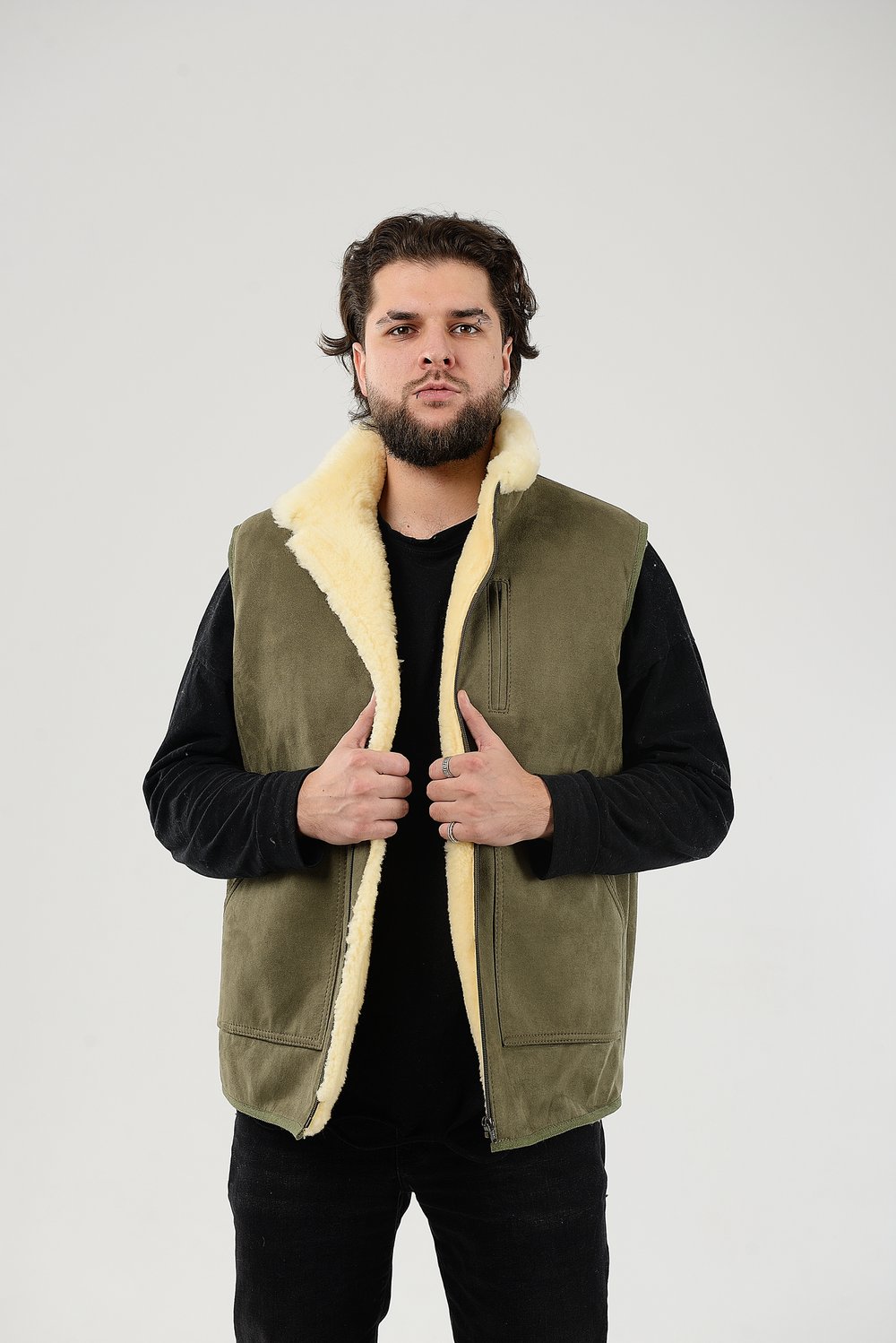 Жилет мужской из согревающей овчины