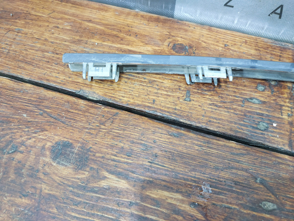 Молдинг переднего бампера правый Tank 500 21-нв Б/У Оригинал 2803148XKV3AA