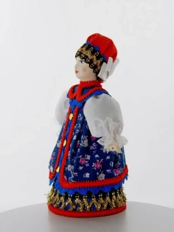 Кукла фарфоровая