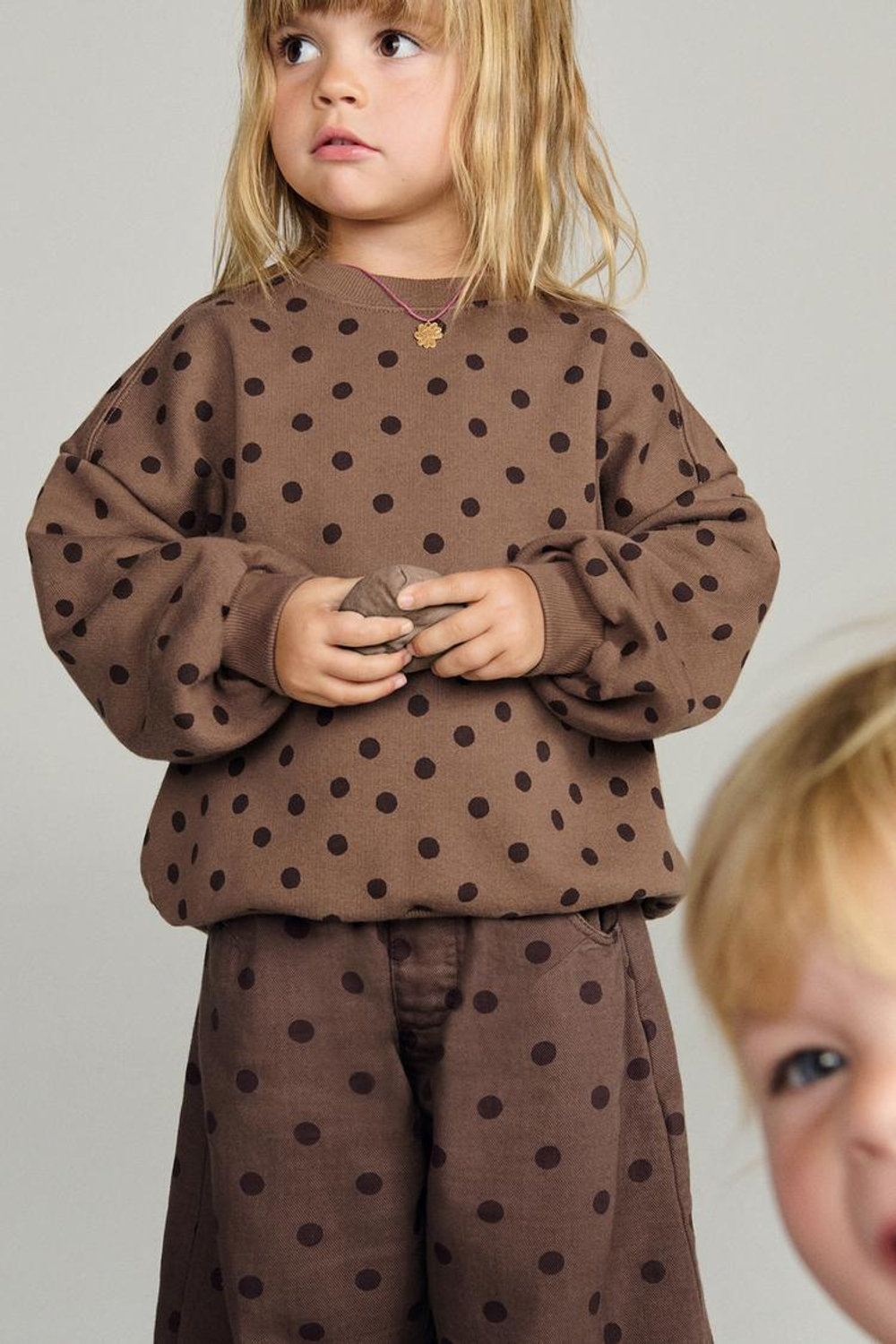 ZARA TIMELESS - БРЮКИ-БАНАНЫ В ГОРОШЕК, КОРИЧНЕВЫЙ