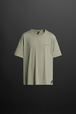 ZARA ПЕРФОРИРОВАННАЯ СПОРТИВНАЯ ФУТБОЛКА, ПЕСОЧНЫЙ