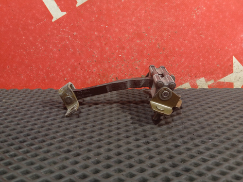 Ограничитель двери