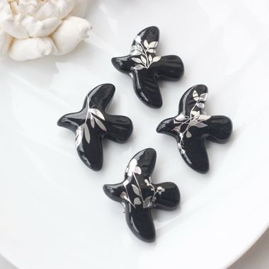 Подвеска фарфоровая Птичка (черный с серебром) 34*42 мм S042