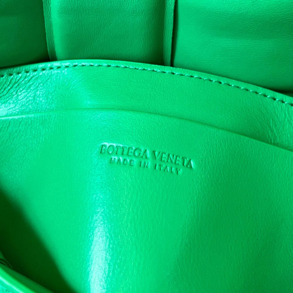 Bottega Veneta Mini Cassette 18 cm