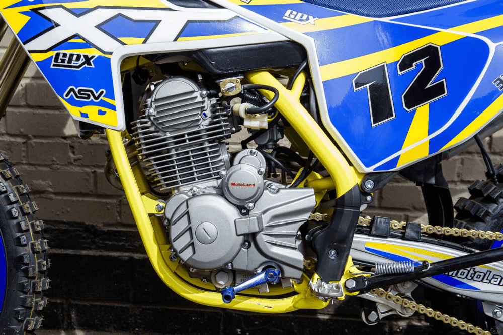 Мотоцикл кроссовый эндуро MOTOLAND XT250 ST FA