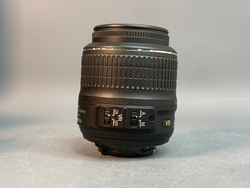 Nikon D3000 Kit 18-55mm 3.200 Кадров