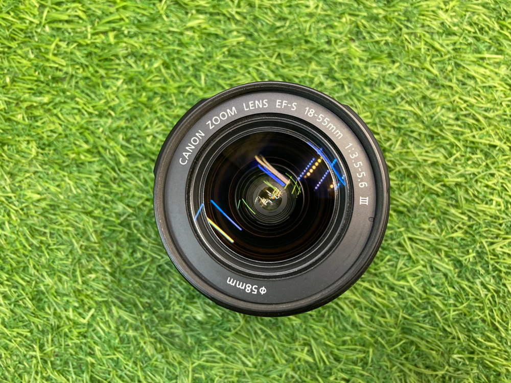 Canon 1100D kit 18-55mm 3.5-5.6 lll 6.600 кадров