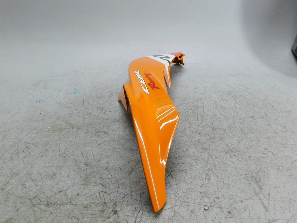 Пластик боковой левый Honda CBR600RR 06-08 64360-MFJ-D000