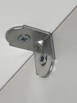 Уголок мебельный кронштейн 20х20 мм цинк (10 шт в упак) в комплекте с саморезами 3х16 (20 шт). Мебельный крепежный уголок с крепежом.