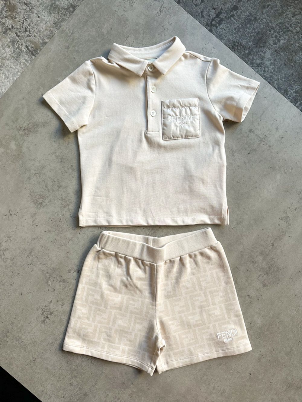 Новый хлопковый костюм Fendi, 74