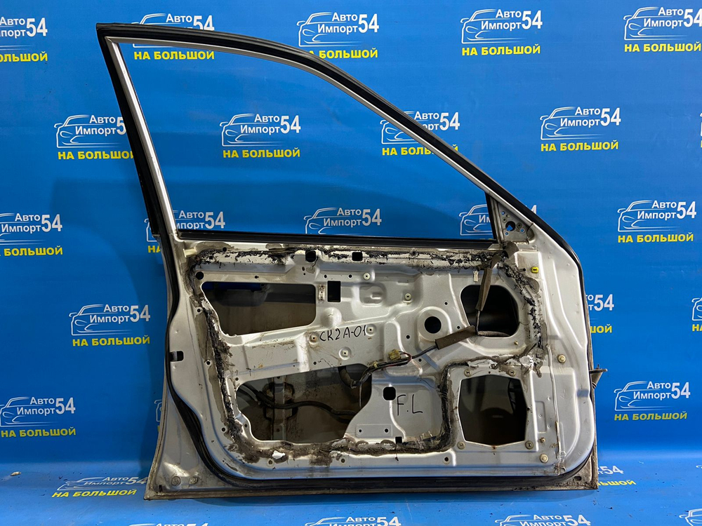 Дверь передняя левая MITSUBISHI LANCER 2000